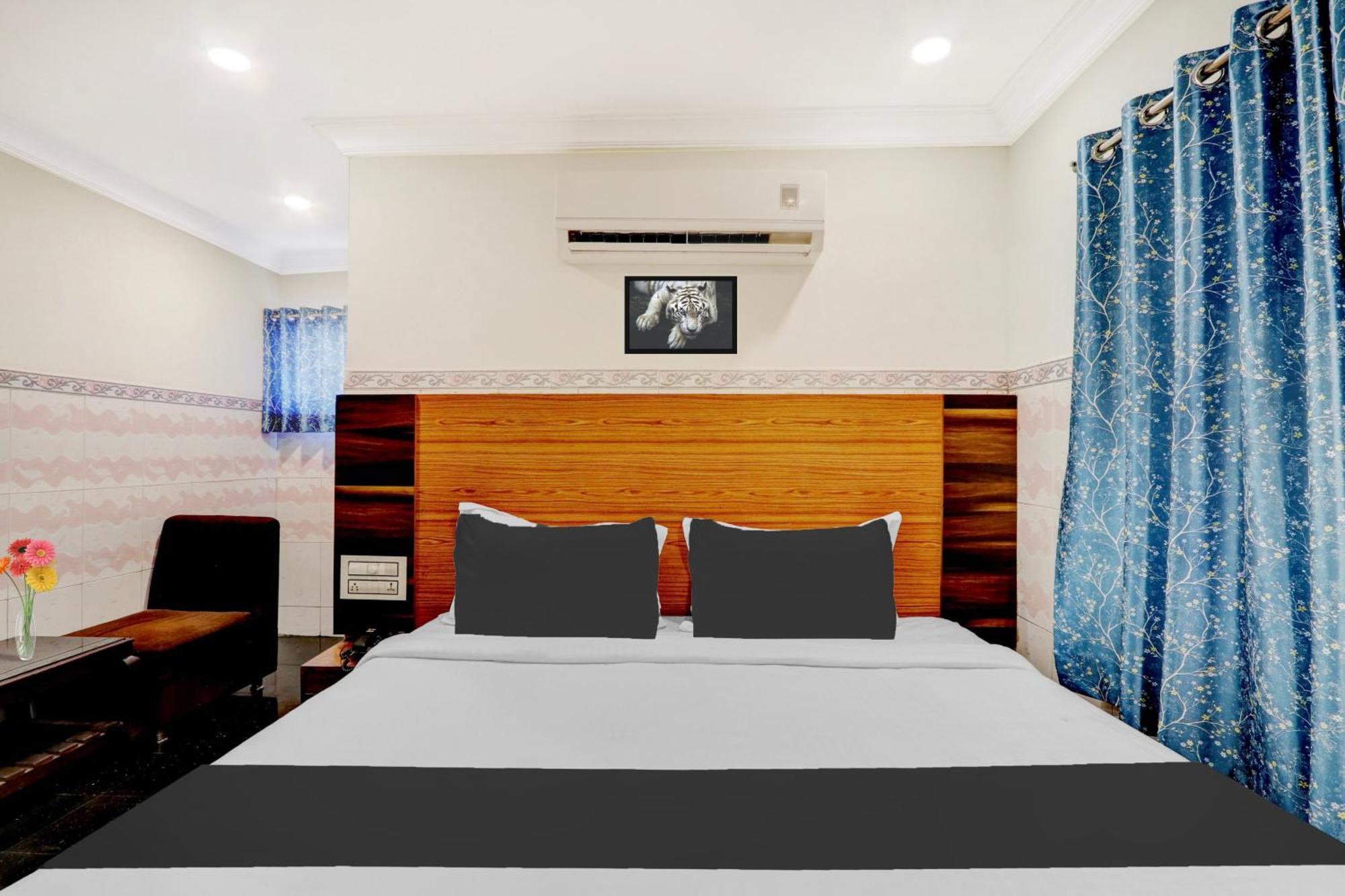 Hotel O Hanuman Pet Near Railway Station Vijayawāda Buitenkant foto