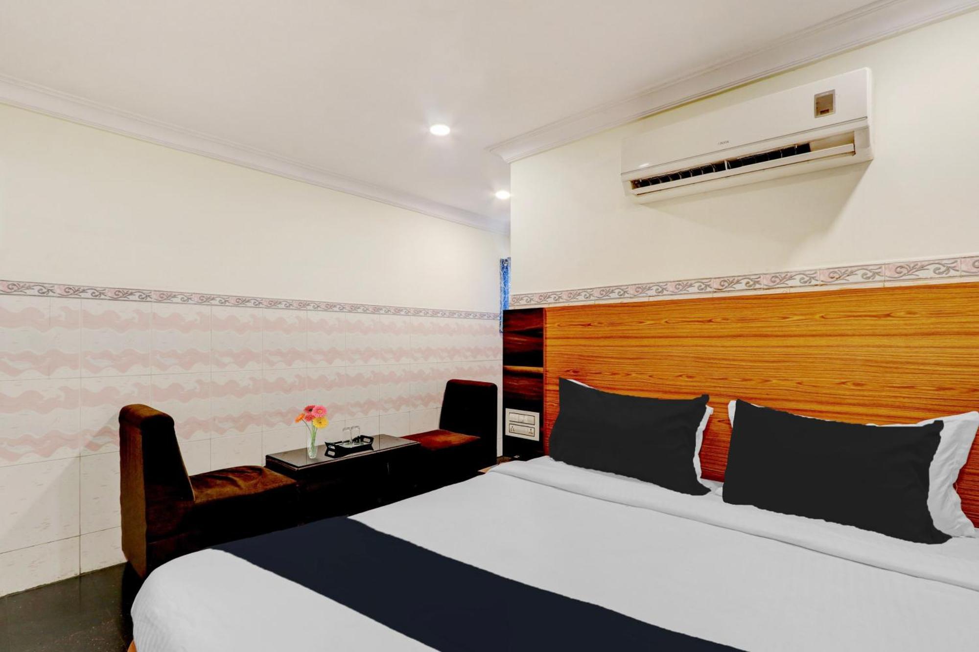Hotel O Hanuman Pet Near Railway Station Vijayawāda Buitenkant foto