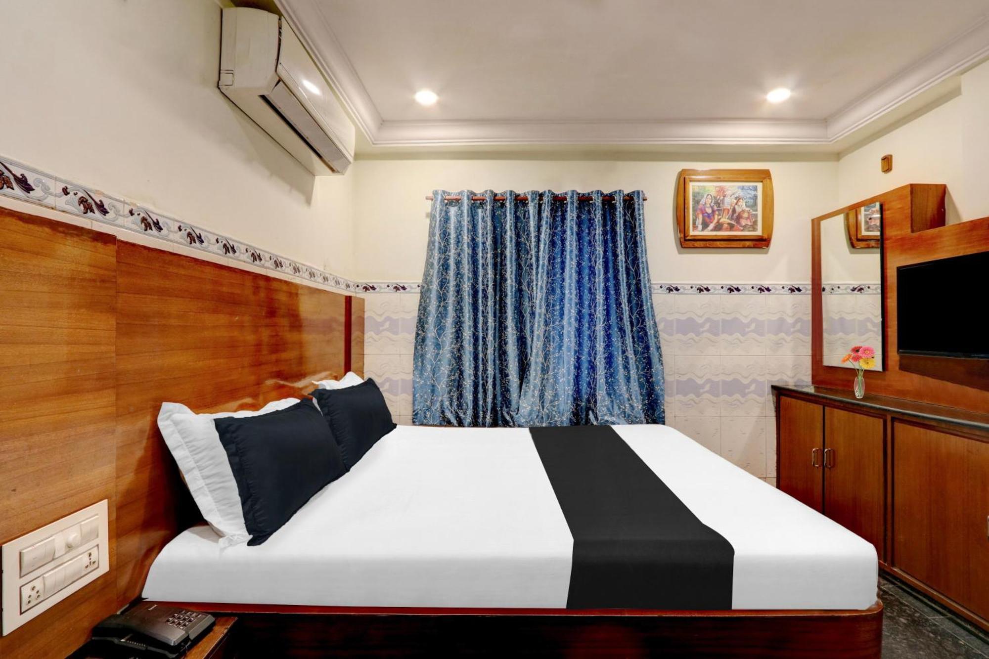 Hotel O Hanuman Pet Near Railway Station Vijayawāda Buitenkant foto