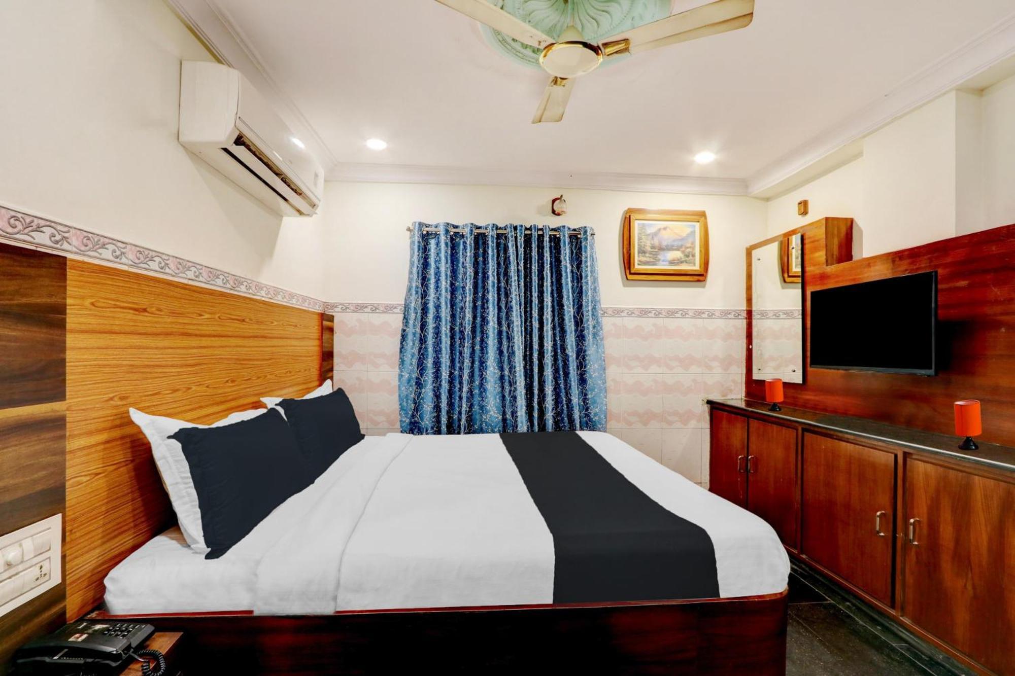 Hotel O Hanuman Pet Near Railway Station Vijayawāda Buitenkant foto